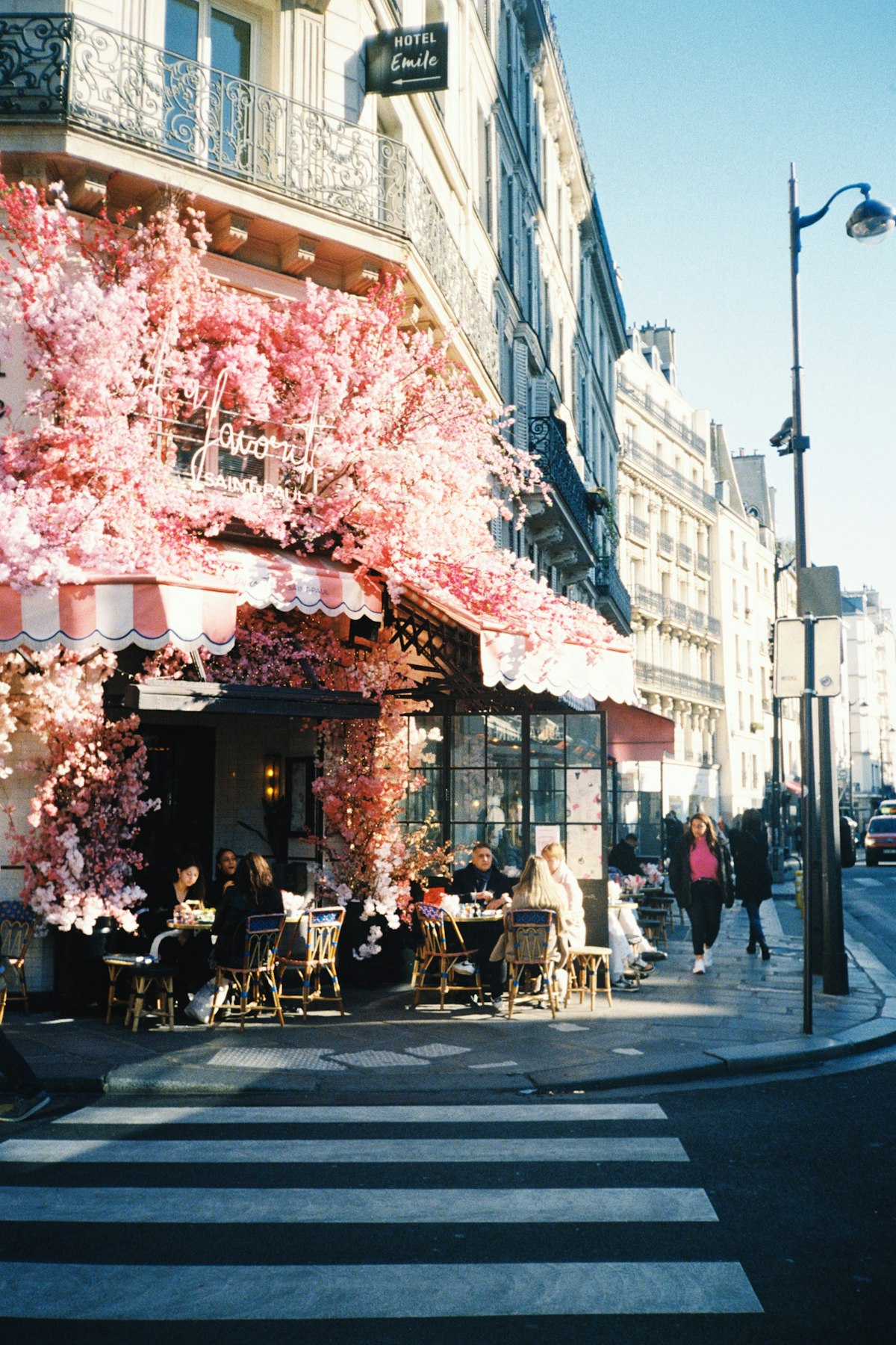 Une rue de Paris
